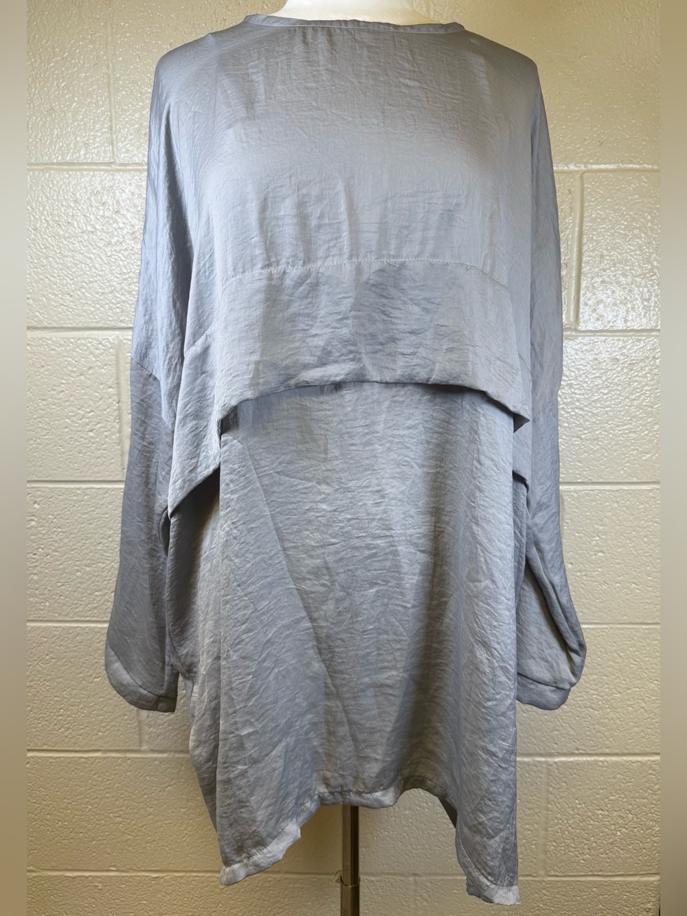 Missguided Oversized Light Gray Layered Long Sleeve Satin Dress